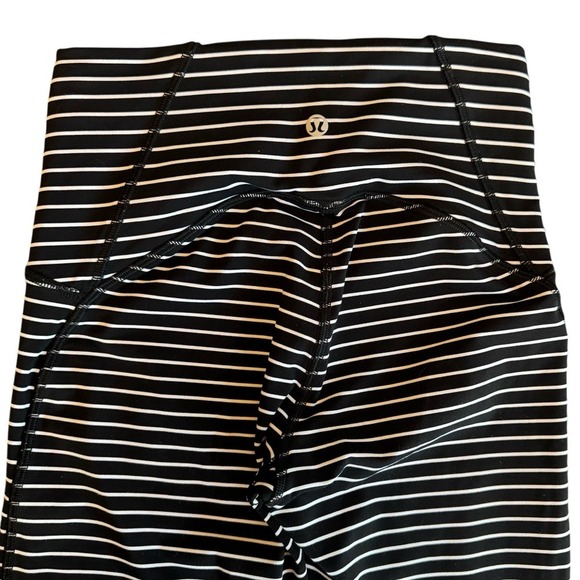 Lululemon Striped Mesh Insert Leggings Black White Striped Women's Size 4 - Picture 5 of 9